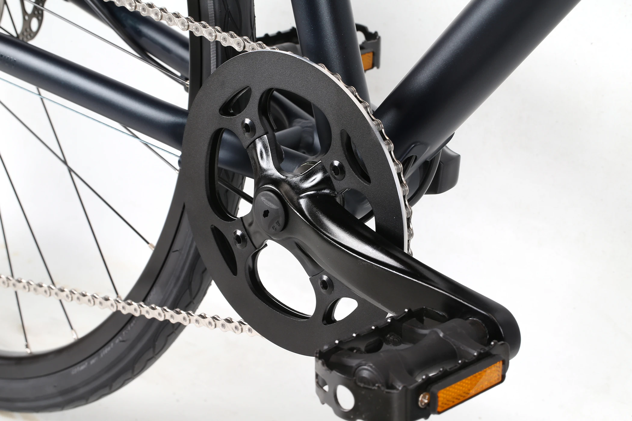 2021 Haro Commuter Aeras Charcoal Detail Pedals